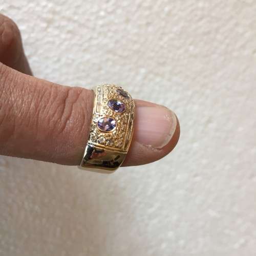 Vintage 18K Yellow Gold wide Ring, set with Tanzanites and Diamonds