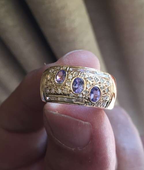Vintage 18K Yellow Gold wide Ring, set with Tanzanites and Diamonds