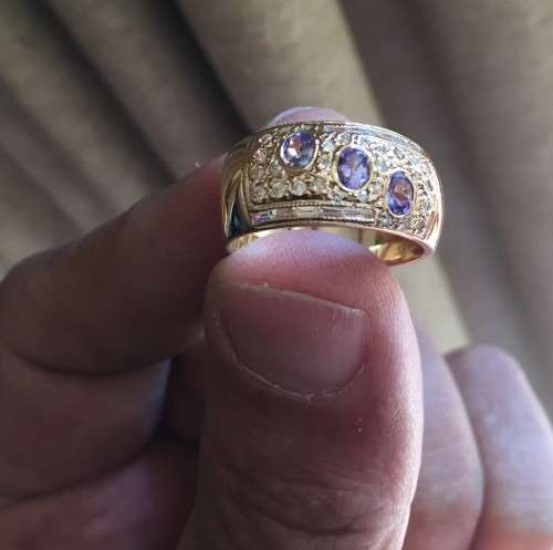 Vintage 18K Yellow Gold wide Ring, set with Tanzanites and Diamonds