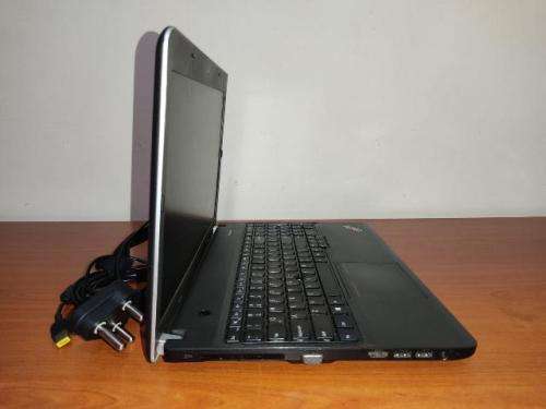 Lenovo Thinkpad E540 Intel Core i5-4210M 8GB Ram 1000 GB 15.6" - Windows 10PR0
