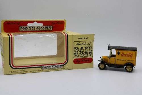 Lledo Coca-Cola Model T Ford Panelvans