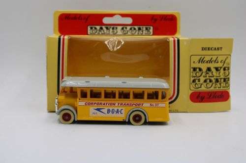 Lledo Regal Single Deck Bus