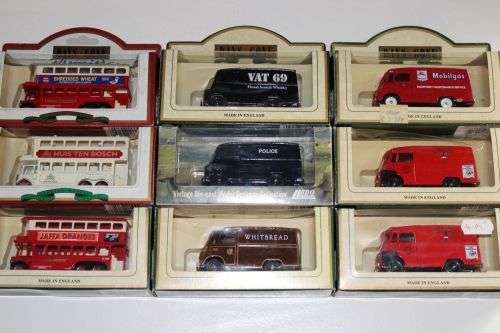 Lledo 1931 AEC Double Deck Bus,1959 Morris LD150 Vans-VAT69,Mobilgas,Police