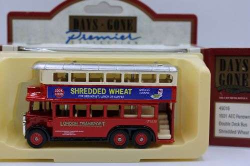 Lledo 1931 AEC Double Deck Bus,1959 Morris LD150 Vans-VAT69,Mobilgas,Police