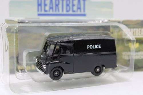 Lledo 1931 AEC Double Deck Bus,1959 Morris LD150 Vans-VAT69,Mobilgas,Police