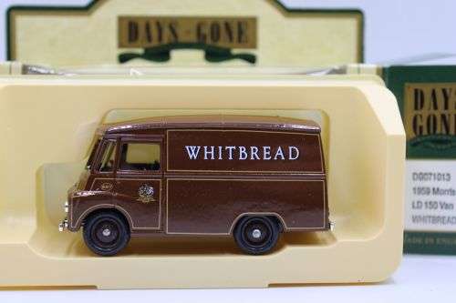 Lledo 1931 AEC Double Deck Bus,1959 Morris LD150 Vans-VAT69,Mobilgas,Police