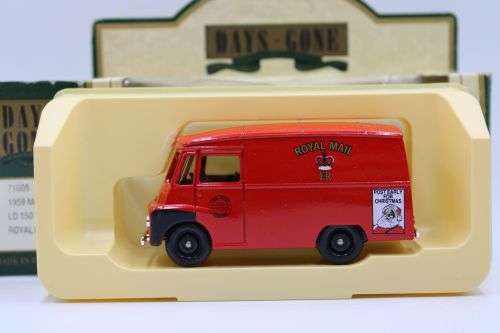 Lledo 1931 AEC Double Deck Bus,1959 Morris LD150 Vans-VAT69,Mobilgas,Police
