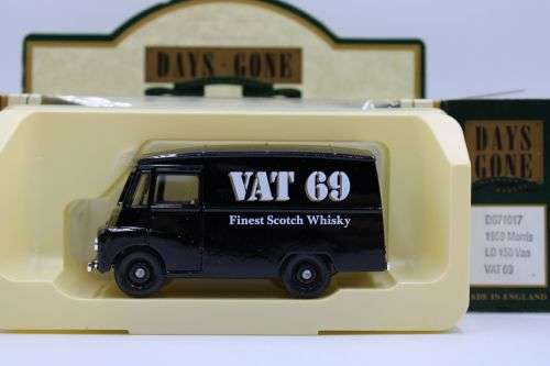 Lledo 1928 Chevrolet Box Van,1931 AEC Renown Double Deck Bus,1959 Morris LD150 Van