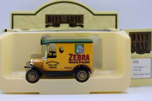 Lledo 1920 Ford model T-Guinness,Scouts,Ringtons Tea,Walkers Potato Crisps,Cadburys Eclairs