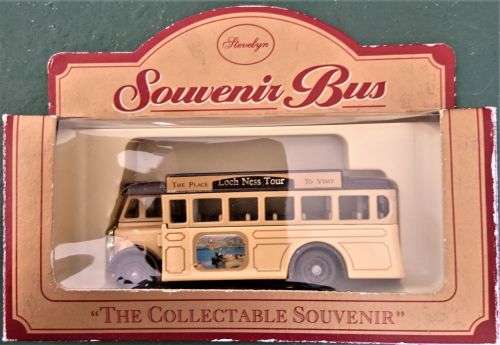 Lledo-Souvenir Bus and Vans
