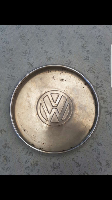 VINTAGE VOLKSWAGEN HUB CAP