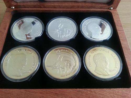 **NELSON MANDELA 6 X SIGNED 24 KT GOLD & SILVER PLATED FREEDOM MEDALLIONS COMMEMORATIVE SET!***