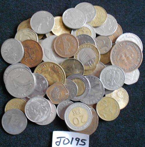 60 UNSORTED QUALITY MIXED WORLD COINS. BID PER COIN TO TAKE THE LOT.