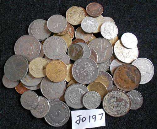 60 UNSORTED QUALITY MIXED WORLD COINS.  BID PER COIN TO TAKE THE LOT