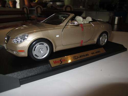 Lexus SC430 in champagne or silver