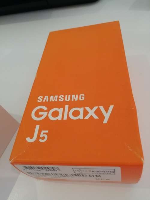 Samsung J5 - Unwanted present
