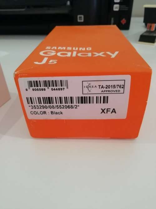 Samsung J5 - Unwanted present