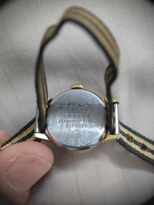 Seiko 17 jewels quartz 19mm watch. NON RUNNER
