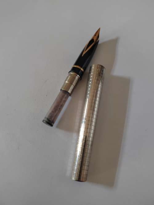 Vintage SHEAFFER 14k gold fountain pen