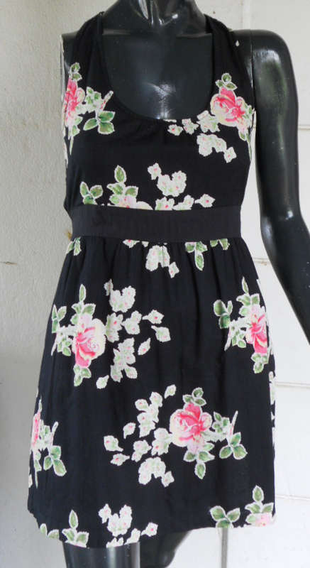 MISO black flower print dress size 8