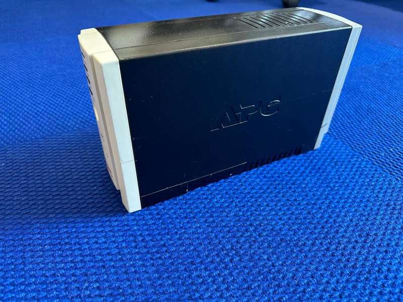 APC UPS 650VA