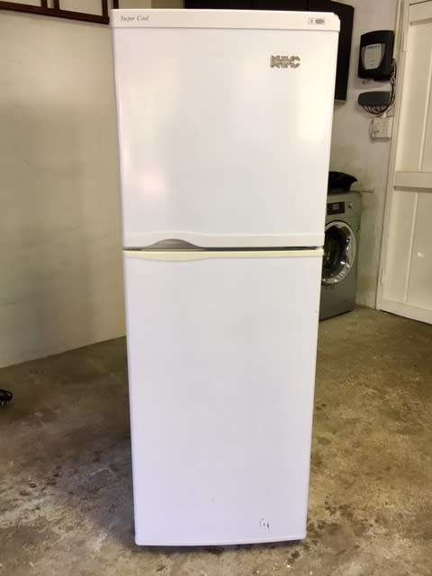 ## KIC FRIDGE & FREEZER SIZE MEDIUM ## GOOD & CLEAN CONDITION ## BARGAIN! COLLECTION RANDBURG ONLY!!