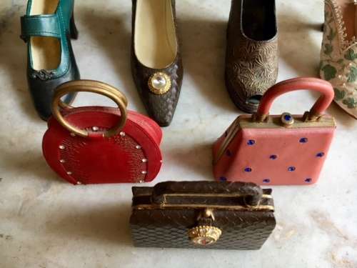 ### THE LEONARDO & JUST THE RIGHT SHOE COLLECTION ## 8 x PIECE SHOES, BAGS, ORNAMENTS UK IMPORT! WOW