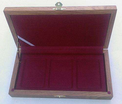 ***1 x QUALITY KIAAT COIN BOX HOLDER THREE GREAT COINS***AWESOME FINISH*** START YOUR COLLECTION!!