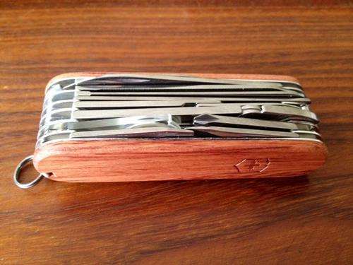 *** VICTORINOX- V1.6794.69 SWISS CHAMPION WOODEN HANDLES AAA QUALITY COLLECTOR @@@R1 START!!*** #FSC