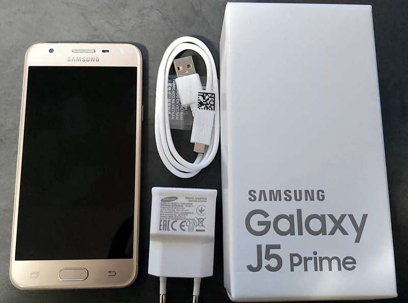 Samsung Galaxy J5 Prime (SM- G570F/DS) 16 GB Brushed Gold Smartphone - Nearly New