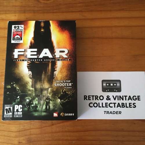 F.E.A.R. - First Encounter Assault Recon PC (5 Discs  In Cardboard Box incl. Booklet)