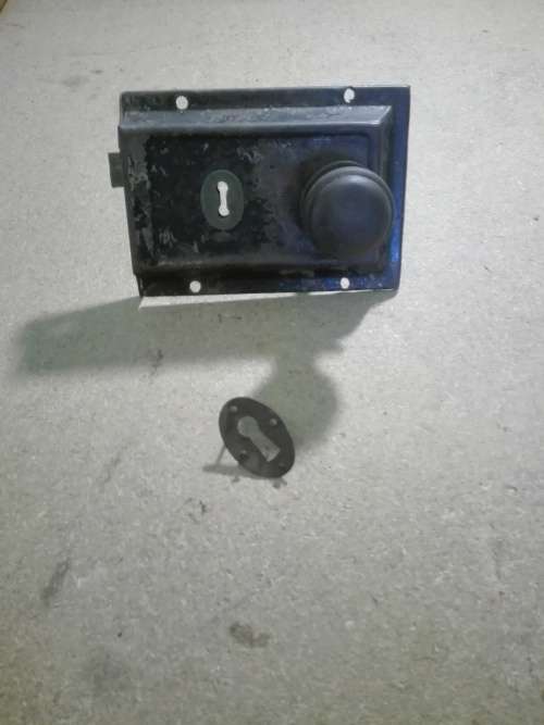 a pair of old UNION door locks in original condition (NO KEYS)  price is for both locks