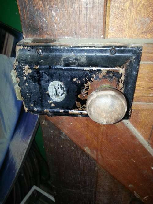 a pair of old UNION door locks in original condition (NO KEYS)  price is for both locks