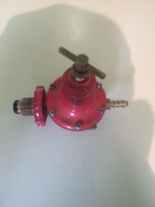 High pressure gas bottle regulator R100 courier or combine items