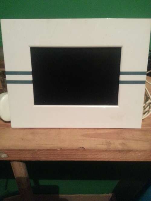 Electronic picture frame