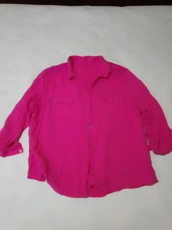 Ladies 3/4 Top (Size L)