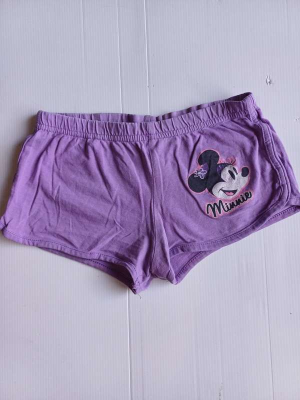 Girl Short Disney (Size 7-8years)