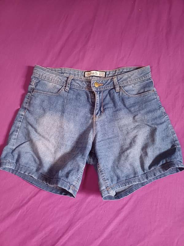 Ladies Short Denim Co. (Size 8)
