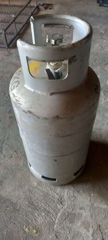 14kg Gas Cylinder for sale (PLEASE DO NOT BID IF YOU DO NOT HAVE THE FUNDS!!)