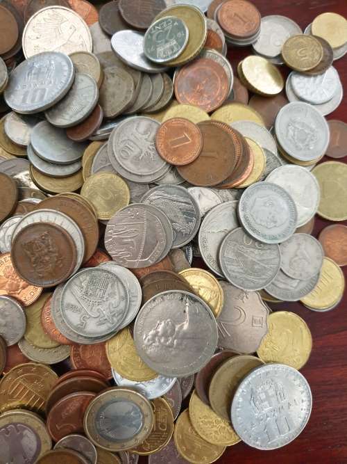Large lot of world coins