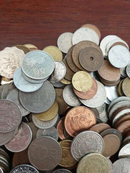 Large lot of world coins