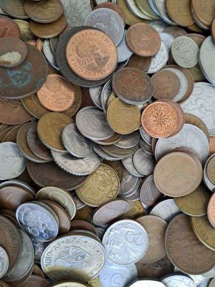 MASSIVE international coin collection **R1 start 4kg of coins