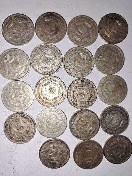 Large collection of 180+ Union of SA bronze and silver coins