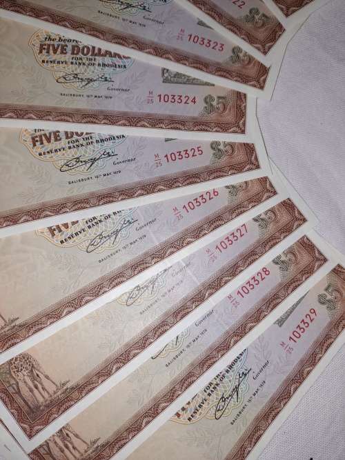 WOW! Rare find: Set of 10 $5 Rhodesian banknotes - in sequence