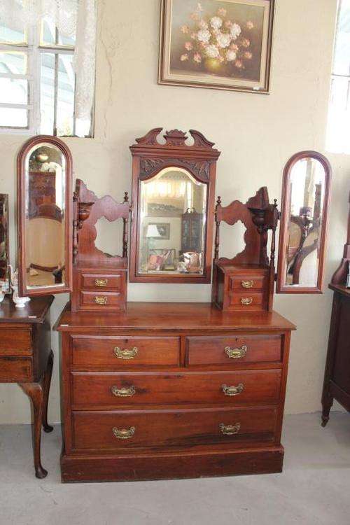 Mahogany Dressing Table