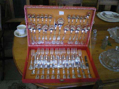 Stunning Canteen of Cutlery