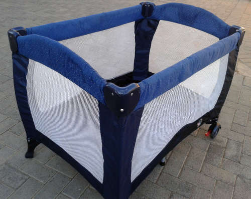 Camping Cot in excellent condition