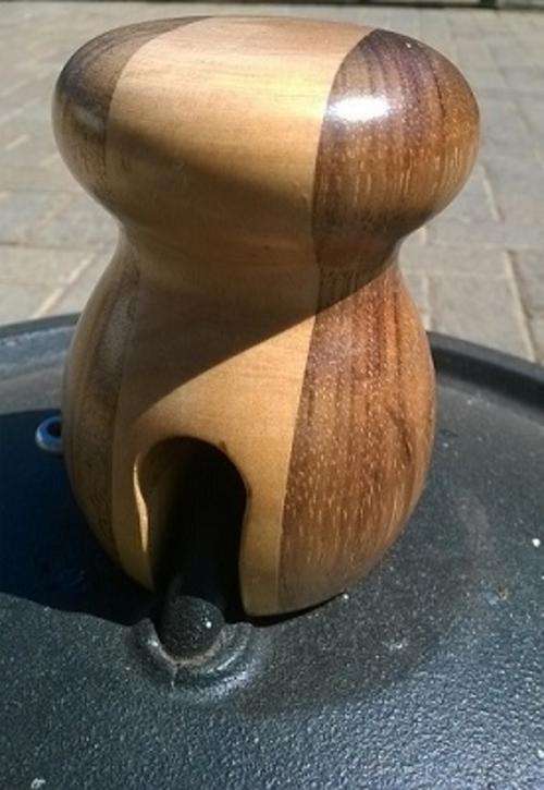 Potjie lid wooden lifter