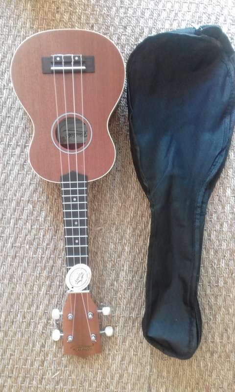 Waikiki PACK Sapele wood soprano ukulele pack with bag (24h-48h SA delivery )