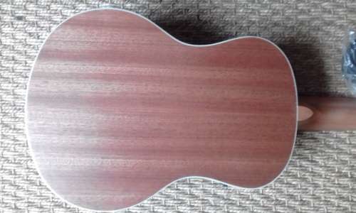 Csound Electric Tenor ukulele 26 in with inbuilt tuner 24 -48 h  SA delivery